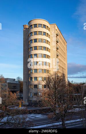 Lastenlinna, ehemaliges Kinderkrankenhaus (1948), entworfen von Elsa Borg, Otto Flodin und Olavi Sortta, im Taka-Töösti-Bezirk Helsinki, Finnland Stockfoto