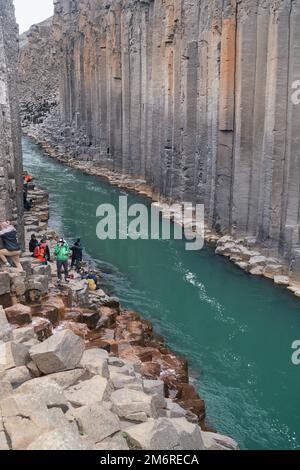 Islands berühmte Basaltsäule Studlagil Canyon Stockfoto