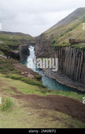 Islands berühmte Basaltsäule Studlagil Canyon Stockfoto