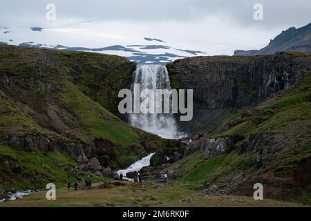 Kerlingarfoss Wasserfall in der Nähe von Olafsvik auf Islands Halbinsel Snafellsnes. Stockfoto