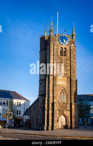 St James' Chapel ist eine ökumenische Kapelle der Ruhe im Zentrum von Okehampton, Devon, Großbritannien. Restauriert 1862 von Ashworth. Stockfoto