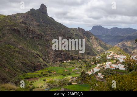 Panoramablick auf Roque Nublo auf Gran Canaria, Kanarische Inseln, Spanien Stockfoto