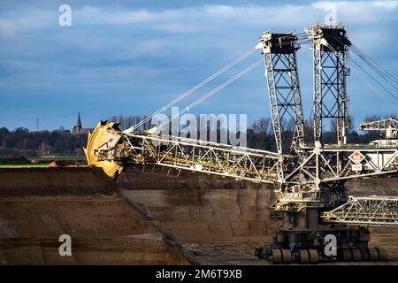 Braunkohlebergwerk Garzweiler 2, Bagger 258, Schaufelbagger, Aushub nördlich des Weilers Lützerath, bei Jüchen, NRW, Stockfoto