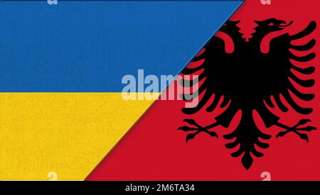 Flagge der Ukraine und Österreichs. Nationale Symbole der Ukraine und Österreichs Stockfoto