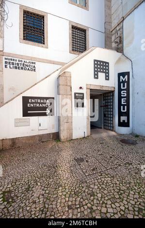 Aljube Museum Resistance and Freedom (ehemaliges politisches Gefängnis während der Diktatur von Salazar), Lissabon, Portugal Stockfoto