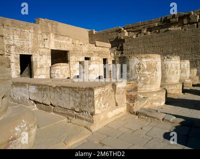 Luxor Egypt Madinat Habu Mortuary Temple, Hypostyle Hall Stockfoto