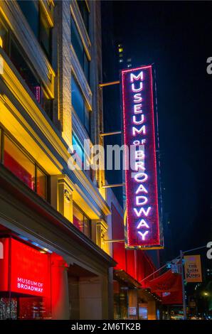 Neonschild des Museum of Broadway in Manhattan New York City Stockfoto