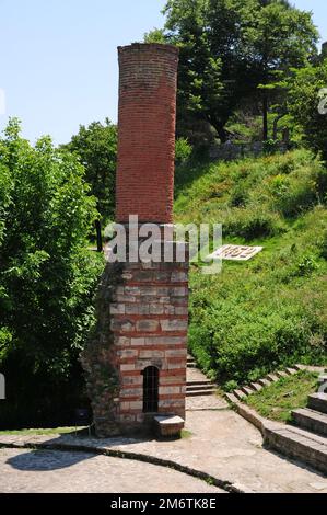 Schloss Rumeli Hisarı in Istanbul, Türkei, wurde im 15. Jahrhundert von Fatih Sultan Mehmet erbaut. Stockfoto