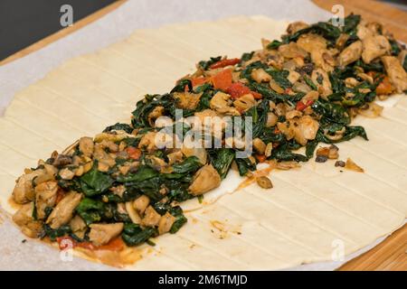 Vegan wellington, Blätterteig, veganer Käse, Spinat Stockfoto