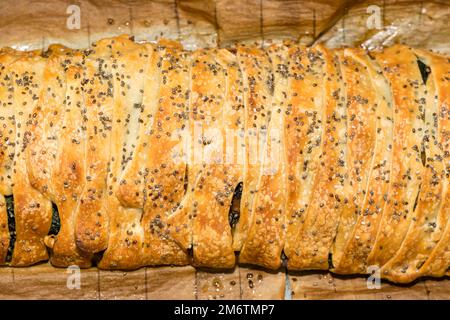 Vegan wellington, Blätterteig, veganer Käse, Spinat Stockfoto