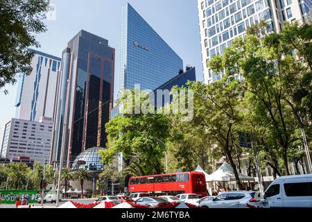 Mexiko-Stadt, Cuauhtemoc Avenida Paseo de la Reforma, Doppeldeckerbus, Bolsa Mexicana de Valores BMV, Börsengebäude, moderne Architektur Stockfoto