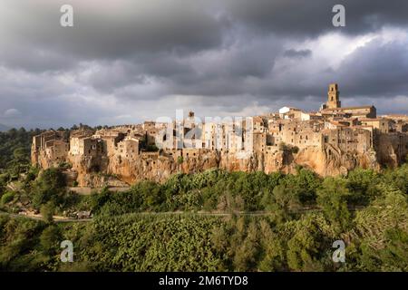 Luftaufnahme des Dorfes Pitigliano Toskana Italien Stockfoto