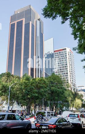 Mexiko-Stadt, Cuauhtemoc Avenida Paseo de la Reforma, Verkehr, Torre Reforma AxTel, moderne Architektur, erdbebenfeste Konstruktion, Hi Stockfoto