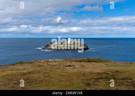 Blick auf den Leuchtturm von Godrevy in der Nähe von Gwithian in St. Ives Bay Stockfoto