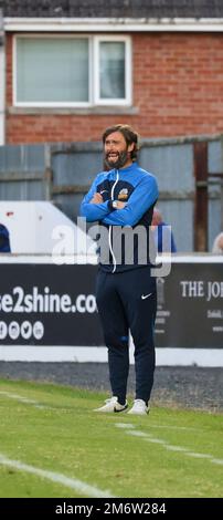 Mourneview Park, Lurgan, County Armagh, Nordirland, Vereinigtes Königreich. 30 Aug 2022. Danske Bank Premiership – Glenavon / Newry City. Irischer Liga-Manager, Glenavon-Manager Gary Hamilton. Stockfoto