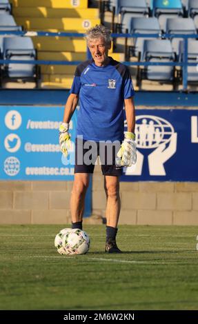 Mourneview Park, Lurgan, County Armagh, Nordirland, Vereinigtes Königreich. 30 Aug 2022. Danske Bank Premiership – Glenavon / Newry City. Newry City Torhüter-Trainer Mickey Keenan. Stockfoto