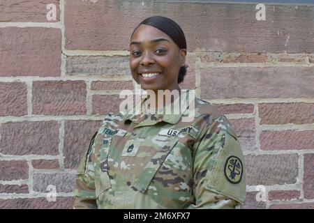 Sgt. 1. Class Chasidy Tenison ist Spezialist für Präventivmedizin für Public Health Command Europe, Landstuhl, Deutschland. Stockfoto