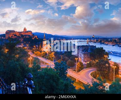 Budapest Nacht Panorama Stadtansicht. Langzeitbelichtung. Stockfoto