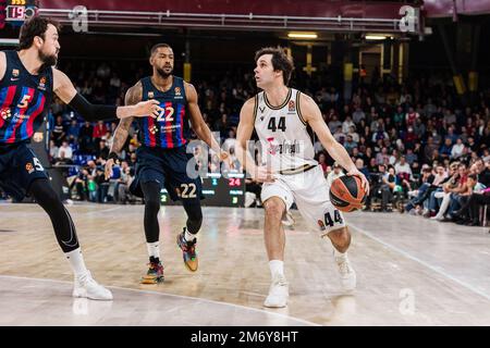 Barcelona, Spanien - 05/01/2023, Milos Teodosic von Virtus Segafredo Bologna während des EuroLeague-Basketballspiels der Turkish Airlines zwischen dem FC Barcelona und Virtus Segafredo Bologna am 5. Januar 2023 im Palau Blaugrana in Barcelona, Spanien - Foto: Javier Borrego/DPPI/LiveMedia Stockfoto