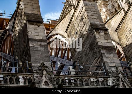 Restaurierung der Kathedrale Notre Dame de Paris nach dem Feuer. Stockfoto