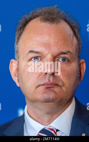 Schwerin, Deutschland. 05. Januar 2023. Markus Biercher, Leiter der Northern Employment Agency, auf einer Pressekonferenz in der Staatskanzlei. Der neue Leiter der Regionaldirektion Nord der Arbeitsagentur unterstützte die Landesregierung bei seinem Amtsantritt in Schwerin. Kredit: Jens Büttner/dpa/Alamy Live News Stockfoto