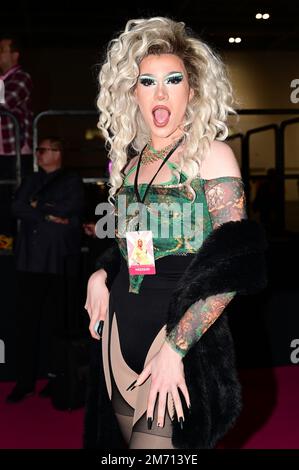 London, Großbritannien. 6. Januar 2023 Revellers nimmt am 6. Januar 2023 an der von World of Wonder auf der Excel London präsentierten RuPaul’s DragCon UK Teil. Kredit: Siehe Li/Picture Capital/Alamy Live News Stockfoto