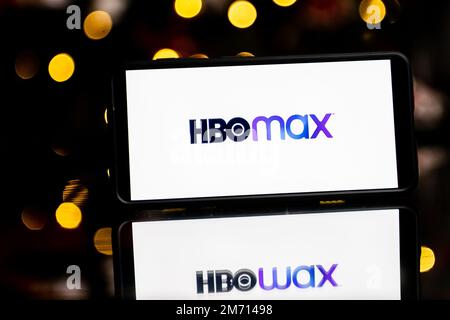 Polen. 6. Januar 2023. In dieser Abbildung wird ein HBO max Logo auf einem Smartphone angezeigt. (Kreditbild: © Mateusz Slodkowski/SOPA Images via ZUMA Press Wire) Stockfoto