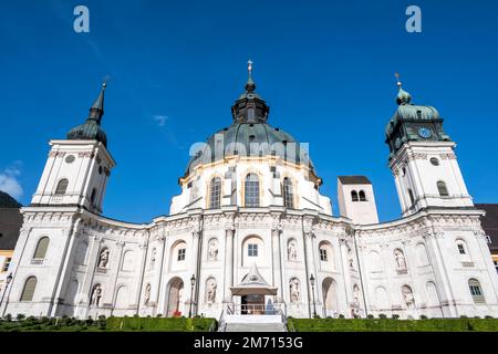 Luftaufnahme, Benediktinerkloster Ettal und Barockkirche, Gemeinde Ettal, Oberbayern, Bayern, Deutschland Stockfoto