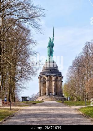 Kolossale Statue Hermann-Denkmal von Ernst von Bandel, Teutoburger Wald, Hiddesen, Detmold, Nordrhein-Westfalen, Deutschland Stockfoto