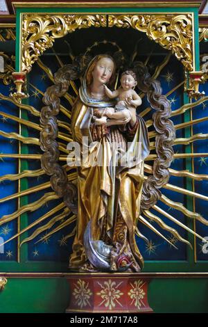 Madonna auf dem Halbmond, zugeschrieben von Gregor Erhart, Maria mit Kind Jesus, St. Nicholas Minster, Innere, gotische Kirche, Gemeindekirche Stockfoto