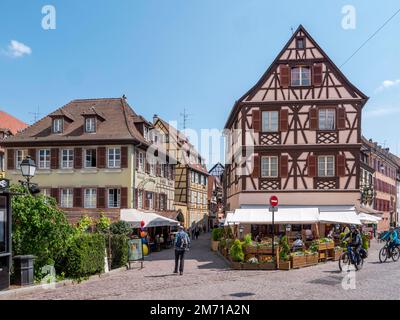 Fachwerkhäuser im Viertel La Petite Venise, Little Venice, Colmar, Grand Est, Haut-Rhin, Elsass, Elsass, Frankreich Stockfoto