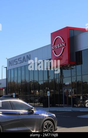 San Antonio, USA. 05. Januar 2023. Außenansicht des South Park Nissan in San Antonio, Texas, USA, am 5. Januar 2023. Laut S&P Global Mobility wird der weltweite Neuwagenumsatz im Jahr 2023 voraussichtlich fast 83,6 Millionen Einheiten erreichen. (Foto: Carlos Kosienski/Sipa USA) Guthaben: SIPA USA/Alamy Live News Stockfoto