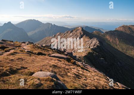 Blick vom Gipfel von Goatfell auf der Insel Arran, Schottland Stockfoto