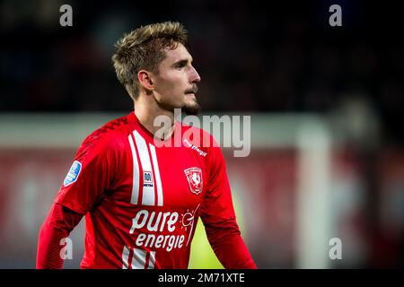 ENSCHEDE – Michal Sadilek vom FC Twente während des niederländischen Premier-League-Spiels zwischen dem FC Twente und dem FC Emmen am 6. Januar 2023 im Stadion De Grolsch Veste in Enschede, Niederlande. ANP COR LASKER Stockfoto
