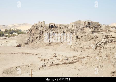 Die archäologische Stätte der Insel Elephantine, die Heimat eines antiken Khnum-Tempels Stockfoto