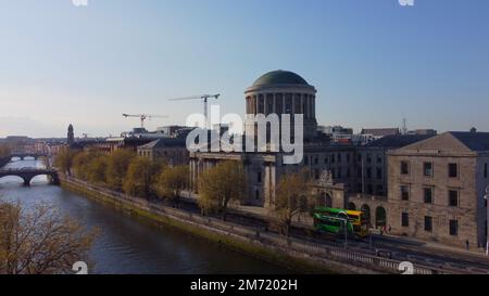 Four Courts in Dublin - Luftaufnahme Stockfoto