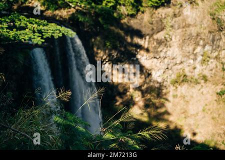 Wailua Falls, Kauai, HI im Sommer Stockfoto