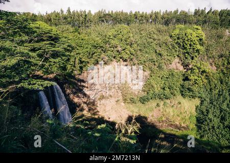 Wailua Falls, Kauai, HI im Sommer Stockfoto