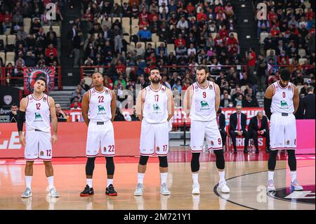Spieler von EA7 Emporio Armani Mailand während des Euroleague-Spiels, Runde 17, zwischen Olympiacos Piraeus und EA7 Emporio Armani Mailand bei Peace and Friend Stockfoto