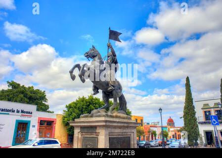 Santiago de Queretaro, Queretaro, Mexiko, 06 19 22, Denkmal des Apostels Santiago El Mayor, an einem Sommertag mit blauem Himmel, keine Menschen Stockfoto