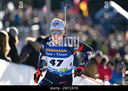 Pokljuka, Slowenien. 06. Januar 2023. Johannes Dale aus Norwegen wurde während des Men 10 km Sprint Rennens bei der BMW IBU Biathlon Weltmeisterschaft in Pokljuka in Aktion gesehen. Kredit: SOPA Images Limited/Alamy Live News Stockfoto