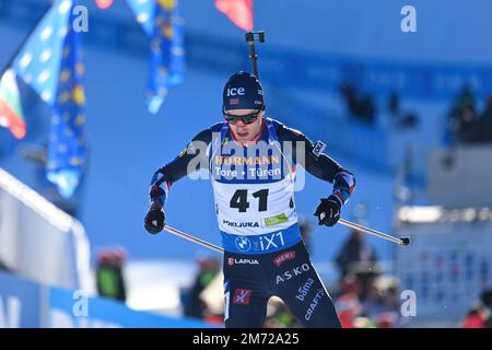 Pokljuka, Slowenien. 06. Januar 2023. Tarjei Boe aus Norwegen wurde während des Men 10 km Sprint-Rennens bei der BMW IBU Biathlon World Cup in Pokljuka in Aktion gesehen. Kredit: SOPA Images Limited/Alamy Live News Stockfoto