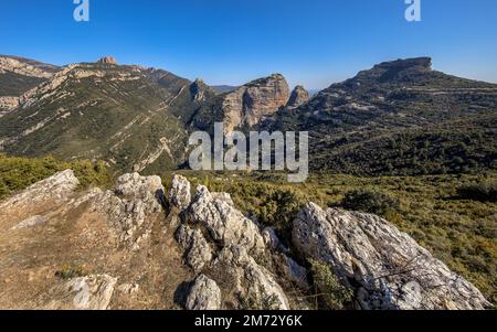 Blick auf die Klippen am Salto de Roldan von Mirador de Roldan, Nueno, Huesca, Spanien Stockfoto