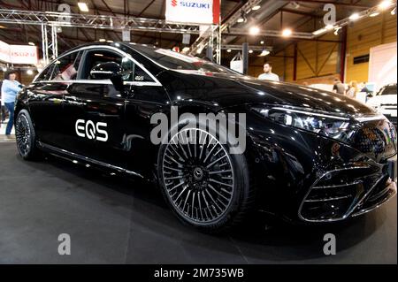 Riga, Lettland - 29. April 2022: Mercedes Benz EQS 580 4MATIC wird auf der International Motor Show vorgestellt Stockfoto