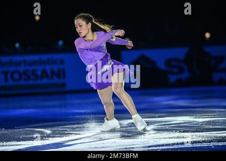 Bologna, Italien. 06. Januar 2023. Yasmine Yamada (Schweiz) während 2023 Bol on Ice â&#x80;&#X93; Plushenko and Friends, Ice Sports in Bologna, Italien, Januar 06 2023 Kredit: Independent Photo Agency/Alamy Live News Stockfoto