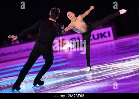 Lucrezia Beccari und Matteo Guarise (Italien) während 2023 Bol on Ice â&#x80;&#X93; Plushenko and Friends, Ice Sports in Bologna, Italien, Januar 06 2023 Stockfoto