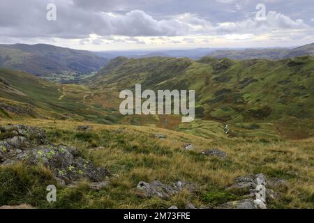 Blick durch das Greenburn Bottom Valley in der Nähe von Grasmere, Central Fells, Lake District National Park, Cumbria, England, Großbritannien Stockfoto