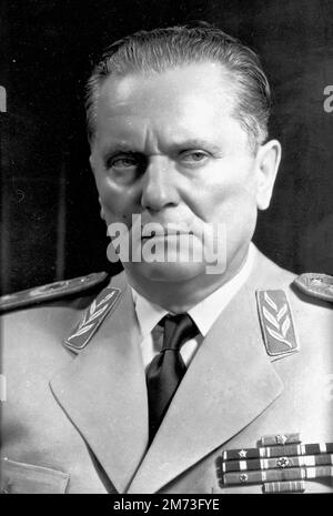 JUGOSLAWIEN - 1961 - Ein formelles Porträt aus dem Jahr 1961 von Josip Broz Tito, der die parteiischen Rebellen im Zweiten Weltkrieg anführte und nach der Niederlage der Nazis zum Anführer wurde Stockfoto