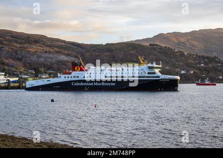 CALMAC Fähre MV Loch Seaforth Abfahrt Ullapool Fährterminal - Ullapool, Wester Ross, Highland, Schottland, Großbritannien Stockfoto