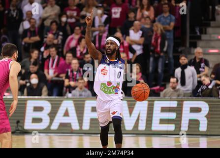 Bonn, Deutschland. 06. Januar 2023. Telekom Dome, Basketball Bundesliga, Matchday 14, Telekom Baskets Bonn vs Rostock Seawolves, JeQuan Lewis (Rostock) Kredit: Juergen Schwarz/Alamy Live News Stockfoto